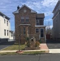 Pre-foreclosure in  MONTGOMERY ST Rahway, NJ 07065