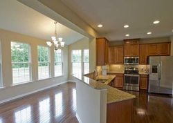 Pre-foreclosure in  PLEASANT VIEW DR Lancaster, NY 14086