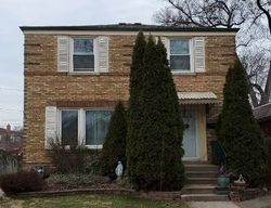 Pre-foreclosure in  S TRUMBULL AVE Evergreen Park, IL 60805