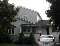 Pre-foreclosure Listing in TYLER AVE WEST SAYVILLE, NY 11796
