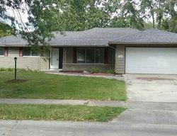 Pre-foreclosure in  CRESTWAY DR Fort Wayne, IN 46819