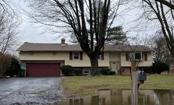 Pre-foreclosure Listing in STONE DR GREENTOWN, IN 46936