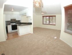 Pre-foreclosure Listing in SPRING MILL DR HOFFMAN ESTATES, IL 60169