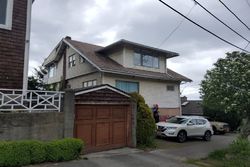 Pre-foreclosure in  SW ADMIRAL WAY Seattle, WA 98126