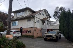 Pre-foreclosure in  SW ADMIRAL WAY Seattle, WA 98126