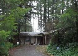 Pre-foreclosure in  AZURE WAY Maple Falls, WA 98266