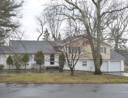 Pre-foreclosure Listing in LAKEVILLE DR ROSLYN, NY 11576