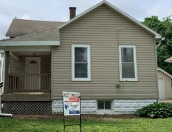 Pre-foreclosure in  W PERSHING ST Morton, IL 61550