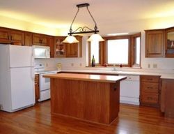 Pre-foreclosure in  BARNSLEIGH DR Akron, OH 44333