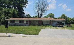 Pre-foreclosure in  PLEASANT RIDGE RD Fairview Heights, IL 62208