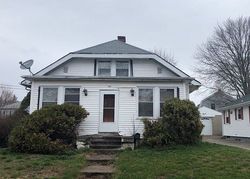 Pre-foreclosure in  WESTWOOD AVE Providence, RI 02905