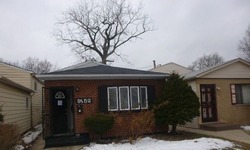 Pre-foreclosure in  S HARPER AVE Chicago, IL 60619