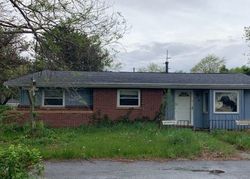 Pre-foreclosure Listing in BRIM RD BOWLING GREEN, OH 43402