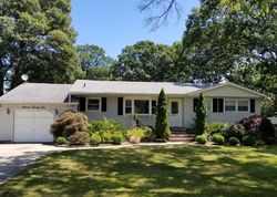  Terry Rd, Ronkonkoma NY