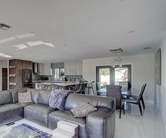 Pre-foreclosure in  NE 208TH TER Miami, FL 33179