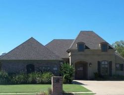 Pre-foreclosure in  BUNKER LN Monroe, LA 71203