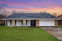 Pre-foreclosure in  SUMMIT DR Bossier City, LA 71111