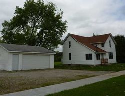 Pre-foreclosure in  3RD AVE Belle Plaine, IA 52208