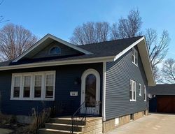 Pre-foreclosure in  1ST AVE Ottawa, IL 61350