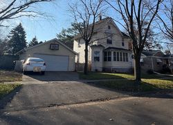 Pre-foreclosure Listing in W MADISON ST BELVIDERE, IL 61008