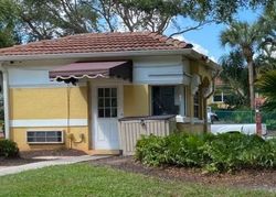 Pre-foreclosure in  VIA HACIENDA Palm Beach Gardens, FL 33418