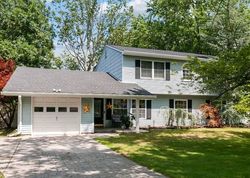 Pre-foreclosure in  YORKSHIRE DR Jackson, NJ 08527