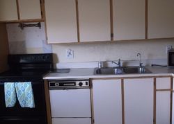 Pre-foreclosure in  N FEDERAL HWY  Lake Worth, FL 33462