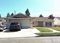 Pre-foreclosure in  MELRIC AVE Garden Grove, CA 92843