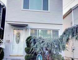 Pre-foreclosure Listing in ALBERT RD OZONE PARK, NY 11417