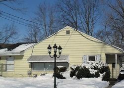 Pre-foreclosure in  GROVE AVE Rochelle Park, NJ 07662