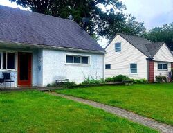 Pre-foreclosure in  OXFORD CIR Norristown, PA 19403