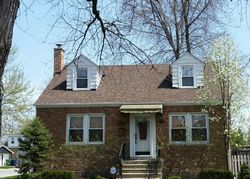 Pre-foreclosure Listing in S TRUMBULL AVE EVERGREEN PARK, IL 60805