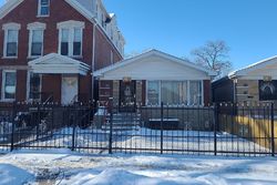 Pre-foreclosure in  N HAMLIN AVE Chicago, IL 60624