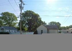 Pre-foreclosure Listing in STAUNTON RD TROY, IL 62294