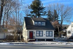 Pre-foreclosure Listing in LITTLETON RD MORRIS PLAINS, NJ 07950