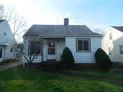 Pre-foreclosure in  BREMEN AVE Cleveland, OH 44129