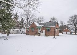 Pre-foreclosure Listing in WEST RD OLMSTED FALLS, OH 44138