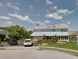 Pre-foreclosure in  CEDAR POINT DR West Islip, NY 11795