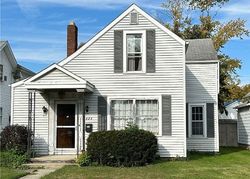 Pre-foreclosure in  HIGHLAND ST Defiance, OH 43512