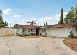 Pre-foreclosure in  NIXON DR Riverside, CA 92504