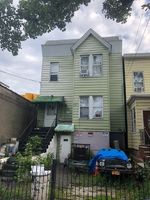 Pre-foreclosure Listing in 39TH AVE WOODSIDE, NY 11377