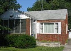 Pre-foreclosure Listing in STATE ST ALTON, IL 62002