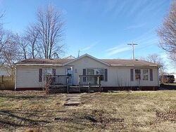  S Sherman St, Girard IL