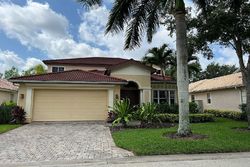 Pre-foreclosure in  SIKA DEER WAY Fort Myers, FL 33966