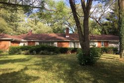 Pre-foreclosure in  GROVE HILL DR Dayton, OH 45434