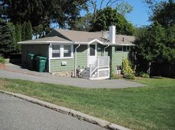  Saunders Rd, Lynn MA