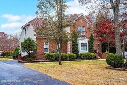 Pre-foreclosure in  MEDJAY LN Toms River, NJ 08755