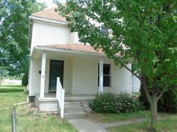 Pre-foreclosure Listing in E CHESTNUT ST WAUSEON, OH 43567