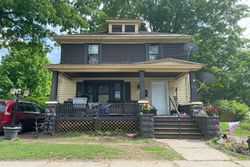 Pre-foreclosure in  LEXINGTON AVE Glens Falls, NY 12801