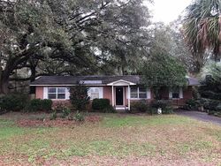 Pre-foreclosure in  SW KING ST Lake City, FL 32024
